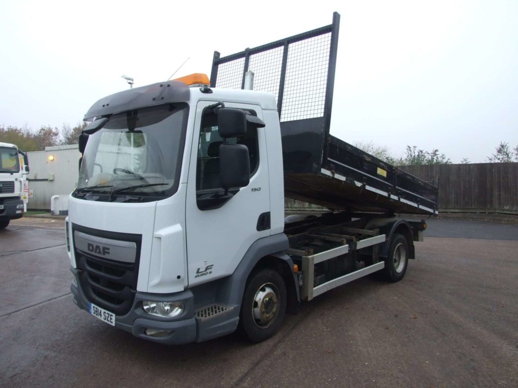 front left hand view of daf ex council tipper trck