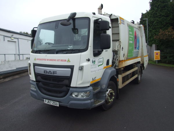 DAF LF230 REFUSE SIDE VIEW