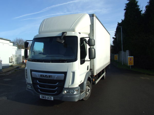 DAF LF180 BOX SIDE VIEW