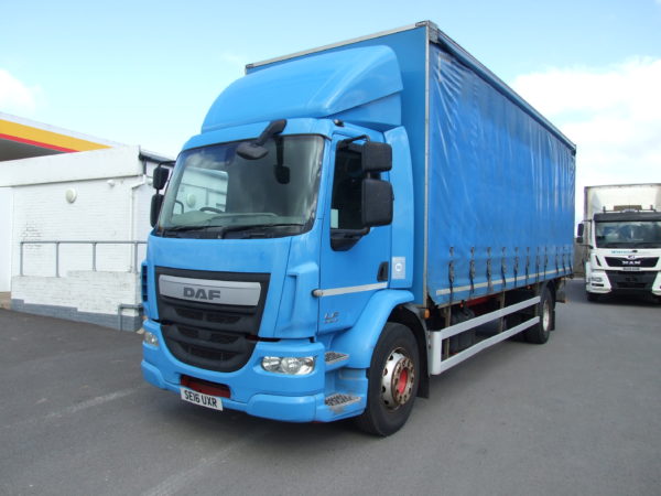 DAF LF250 CURTAINSIDE SIDE VIEW